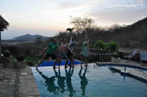 Viajantes da América e do mundo se encontram em San Juan del Sur, na Nicarágua